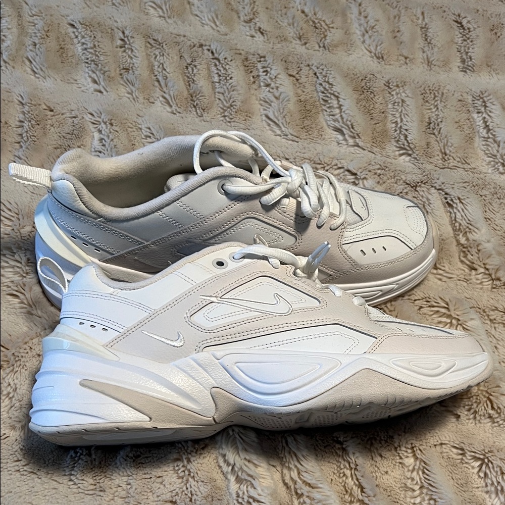 Nike Women's White Sneakers - Picture 2 of 7